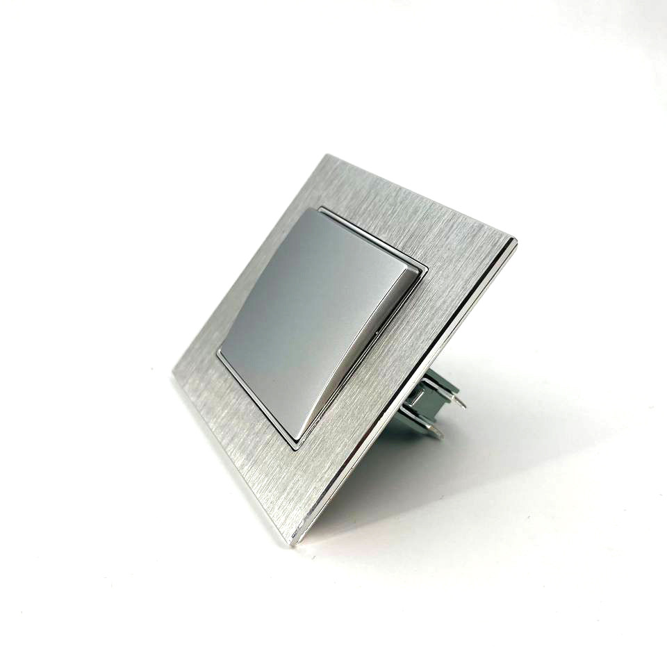 Выключатель перекрестный перекидной ZION 1-клавишный (серый с алюминиевой рамкой) - фото 2 - id-p110545599
