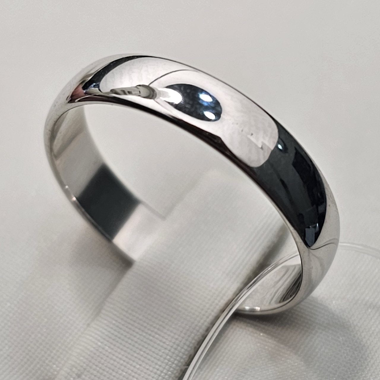 Обручальное кольцо 2,62 гр, серебро 925 проба, 19,5 размер/4мм