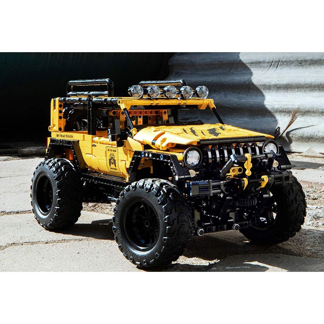 Конструктор ONEBOT Building Block Off-Road Vehicle- Explorer 1600+ OBJEP92AIQI - фото 1 - id-p110597472