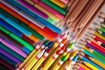 Цветные карандаши, фломастеры, маркеры и мелки