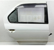 Дверь голая правая задняя Nissan R'nessa