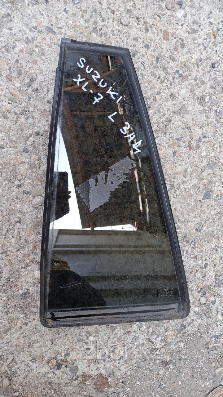 Форточка левая задняя Suzuki XL 7.