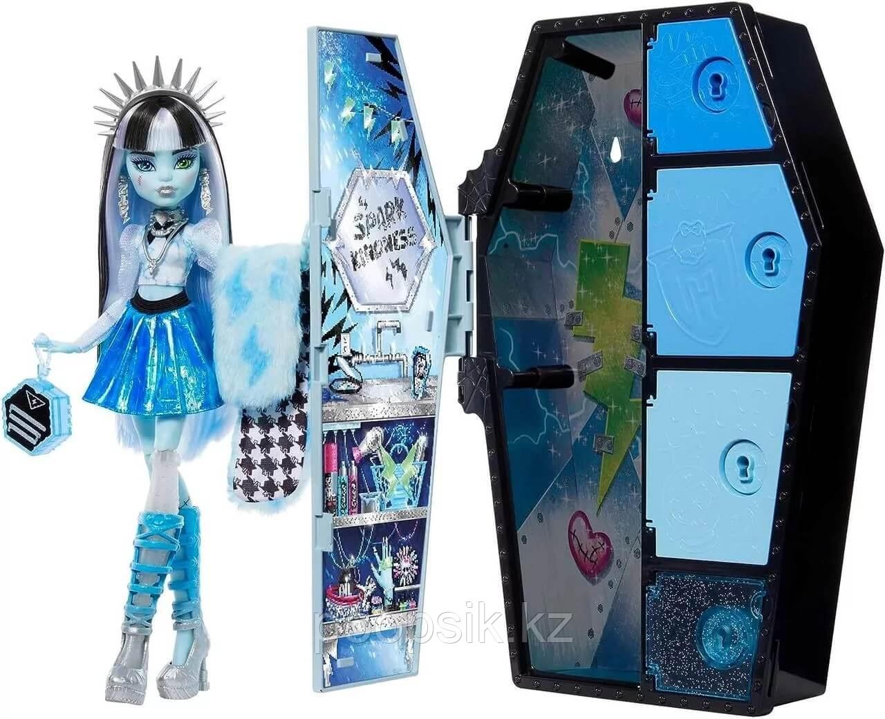 Monster High Фрэнки Штейн Секреты в шкафу