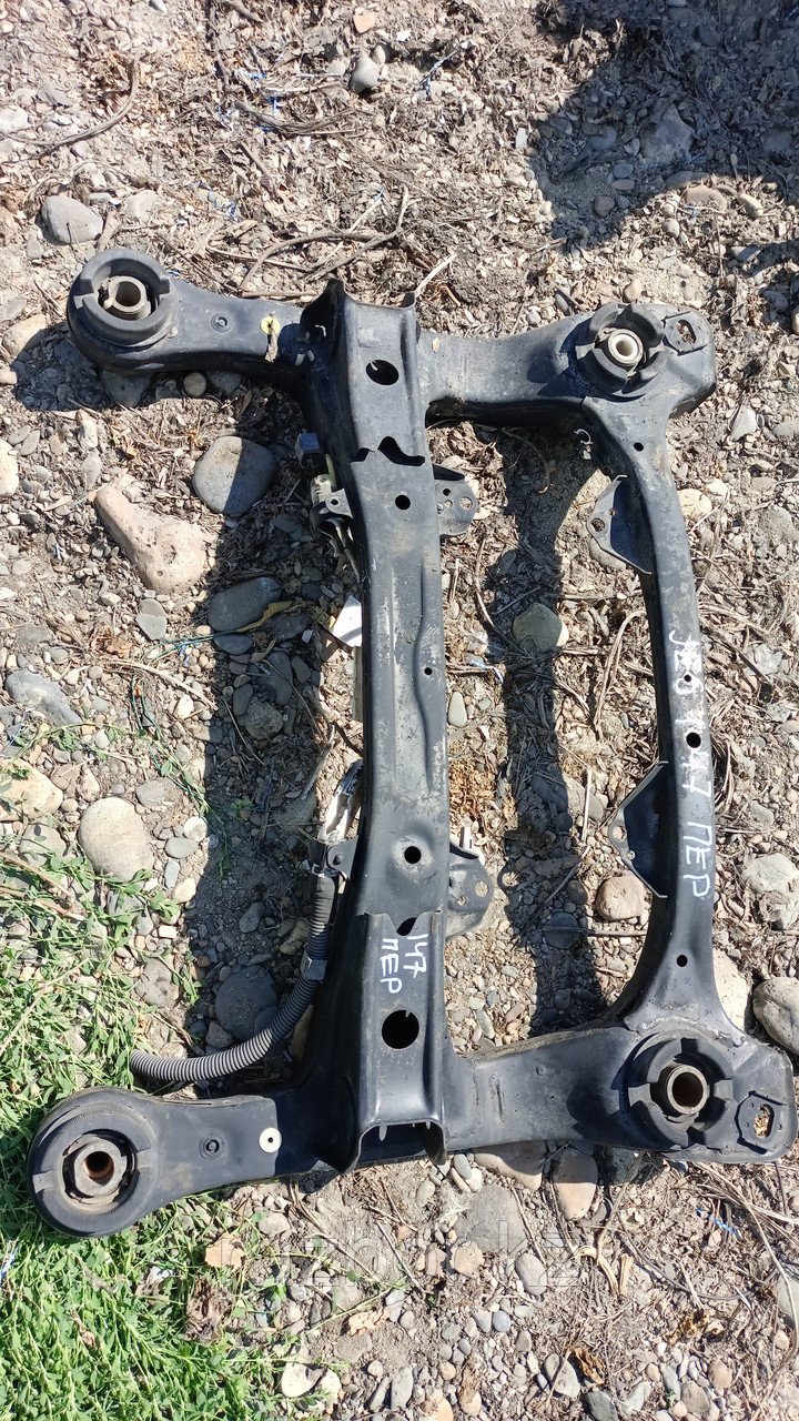 Балка передняя Toyota Aristo