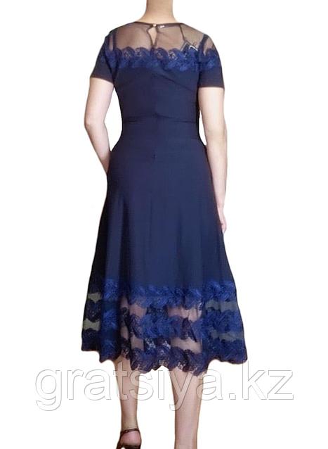 Еркектер әйелдердің кеудесін соратын порно