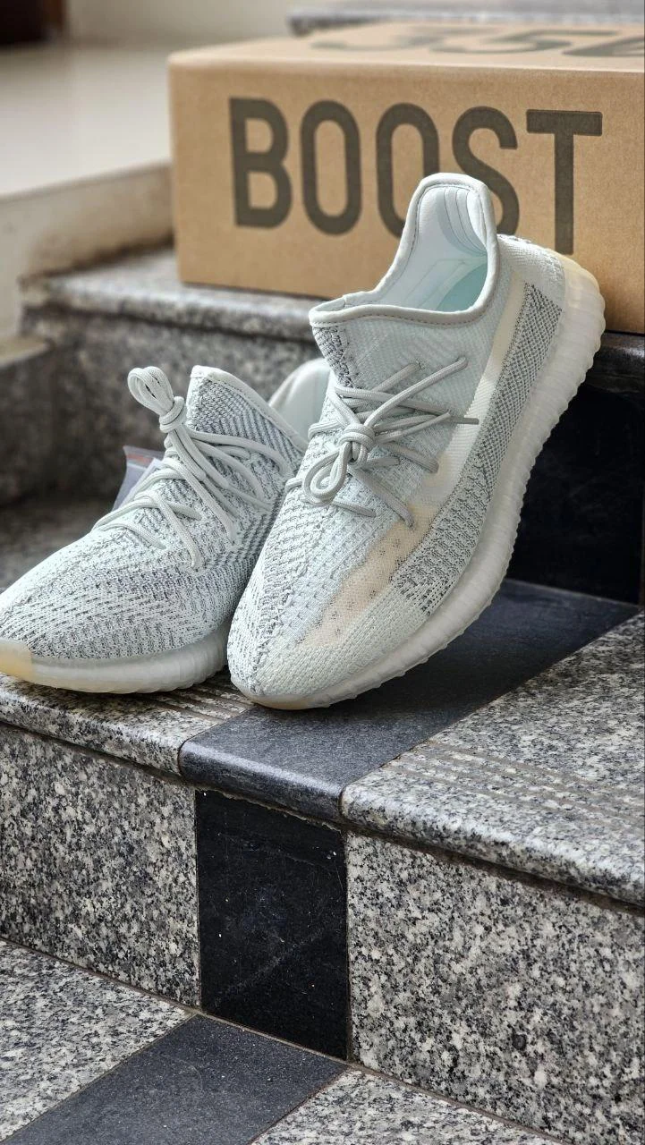 Кроссовки Adidas Yeezy V350 White - фото 4 - id-p110722597