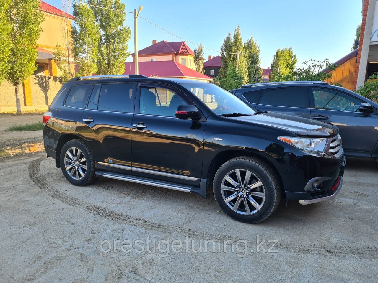 Подножки на Toyota Highlander 2009-13 ZT - фото 9 - id-p69228829