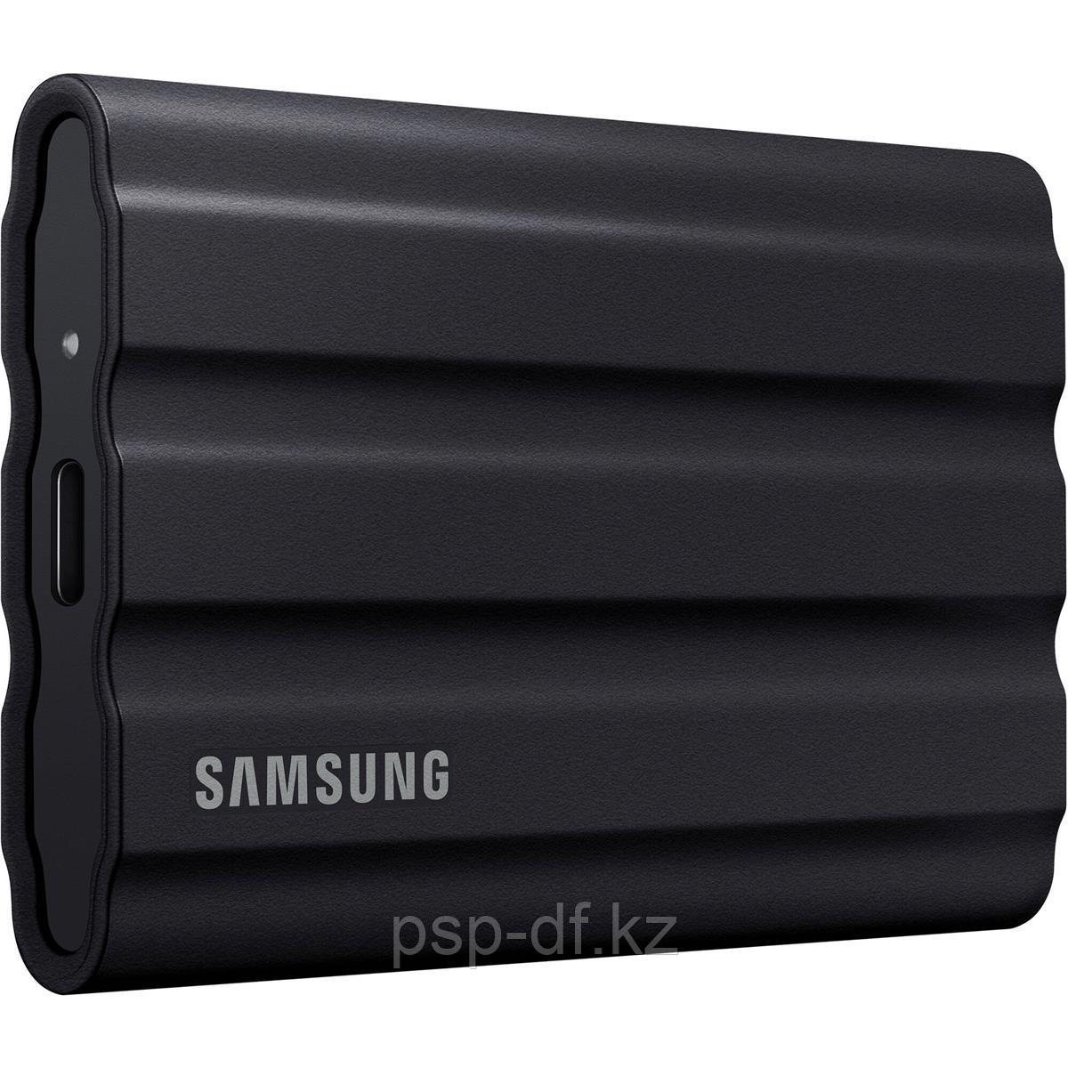 Внешний жесткий диск Samsung T7 Shield 2TB Portable SSD - фото 1 - id-p110907109