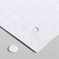 Клейкая лента двухсторонняя "Круглый белый" диаметр 0,8 см на листе 374 шт 25х19,5 см