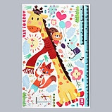 Наклейка пластик интерьерная цветная ростомер "Жираф и зверята" 60х90 см, фото 2