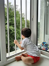 Решетки на окна TOP-RESHETKA 6х100 XXL (защита детей от выпадения)