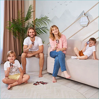 Порно 3 қыз және бір жігіт онлайн Бастықтың аяғын сүйіп