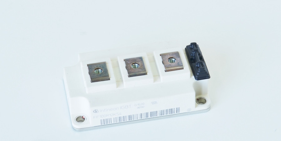 Транзистор IGBT FF100R12KS4 - фото 1 - id-p111004533