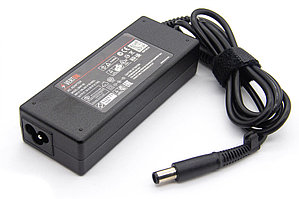 Зарядное устройство д/ноутбука 90W HP 384020-001,7.4/0.7/5 19V/90W (4.74A) 31570