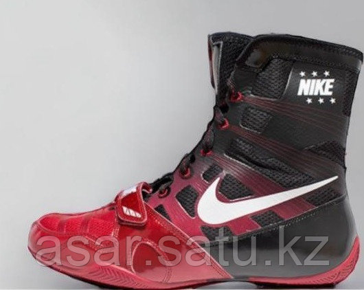 Үзіліс кезінде дәретханада жыныстық қатынас Порно жас және арық