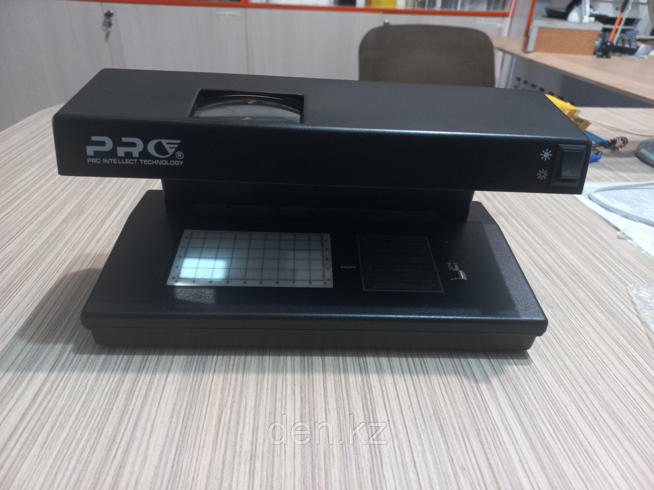 Детектор валют PRO-12 LPM LED