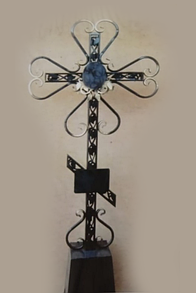 Кованые металлические кресты