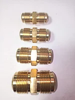 Соединительная латунная муфта резьбовая 3/4"