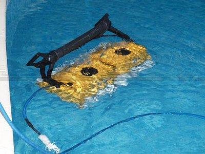 Maytronics Автоматический Робот-пылесос с кабелем 40м для коммерческих бассейнов DOLPHIN 2X2 Pro Gyro - фото 3 - id-p110061928