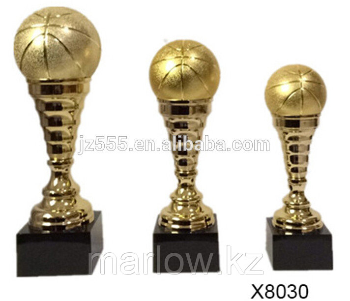 Cпортивный кубок "Золотой футбольный мяч" 8030A 360мм - фото 1 - id-p111405578