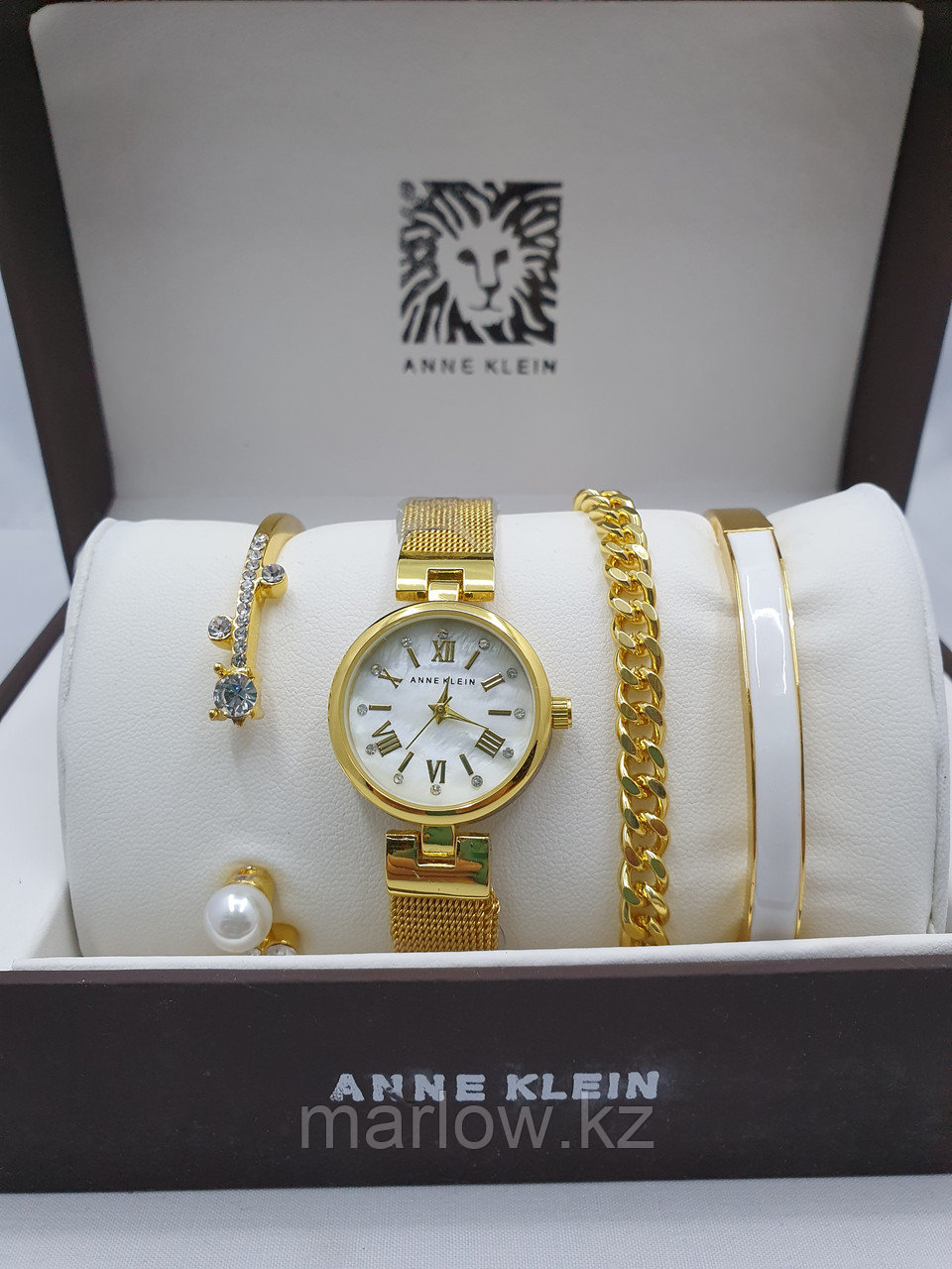 Подарочный набор для женщин ANNE KLEIN, часы с браслетами в подарочный упаковке, 0007-2-60 - фото 1 - id-p111406745