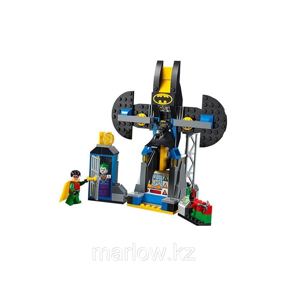 Lego Juniors 10753 Лего Джуниорс Нападение Джокера на Бэтпещеру - фото 4 - id-p111407462