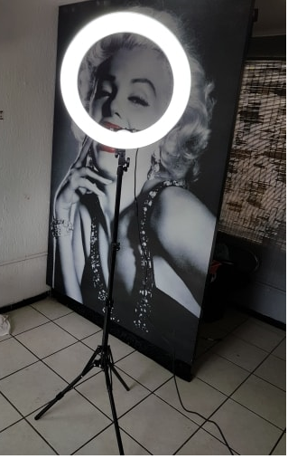 Селфи лампа, кольцевая на подставке с зажимом для телефона, 36 см - фото 1 - id-p111407037