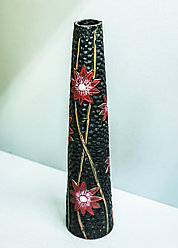 Декоративная настольная ваза "Красные цветы" (керамика,черная),33см