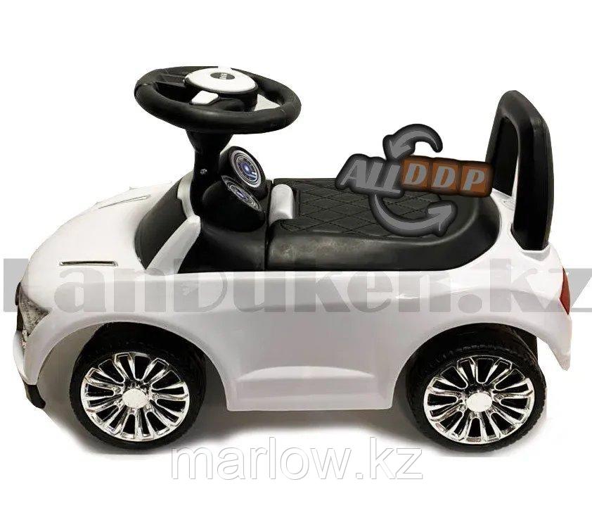Каталка детская толокар автомобиль для прогулок с звуковым и световым эффектом Tolocar Mercedes-benz белая - фото 3 - id-p111425374