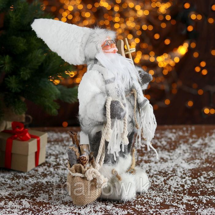Дед Мороз "В белой шубке с лыжами" 18х30 см - фото 4 - id-p111459696