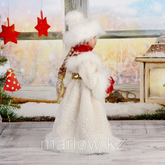 Снегурочка "Шик" в бело-красной шубке и в варежках, двигается, 40 см - фото 4 - id-p111459769