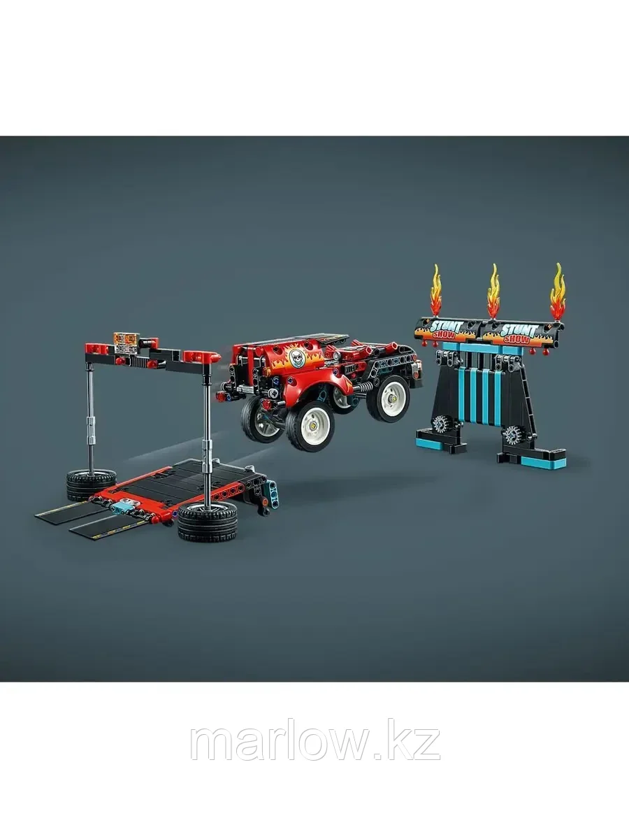 Конструктор Шоу трюков на грузовиках и мотоциклах 610 дет. 42106 LEGO Technic - фото 4 - id-p111447996