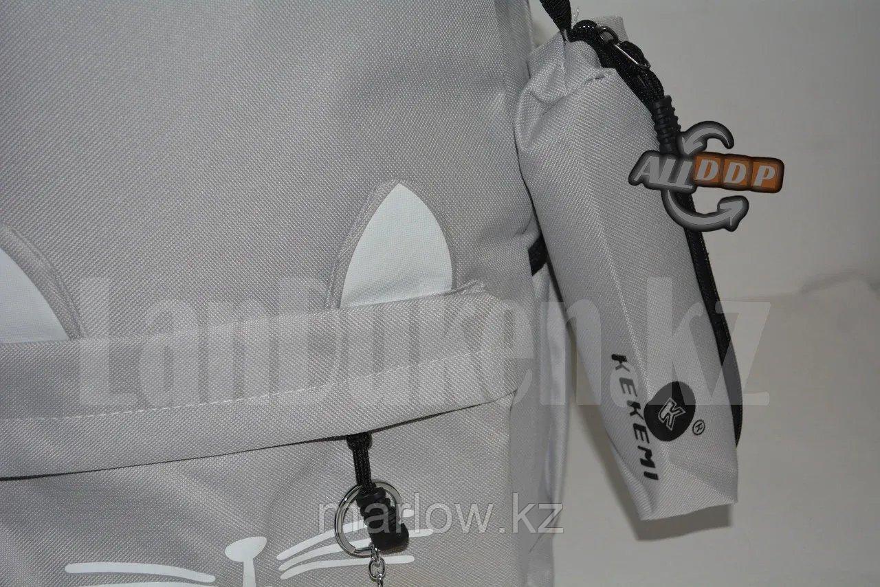 Универсальный школьный рюкзак с пеналом с ушками кошки и брелоком серый - фото 10 - id-p111454023