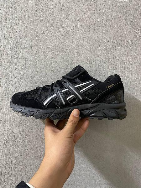 Asics lahar gore tex sales