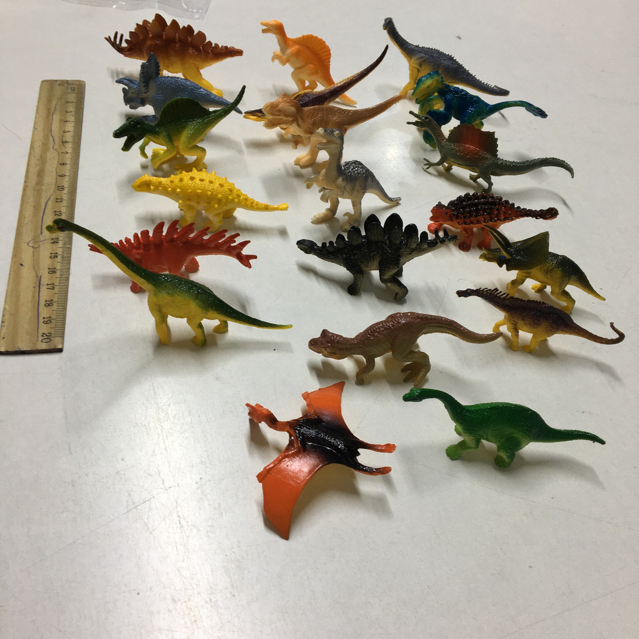 Набор из 20 резиновых динозавров - фото 1 - id-p111703957