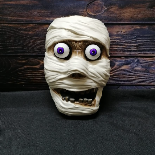 Маска мумии с большими глазами пластиковая ( Зомби)