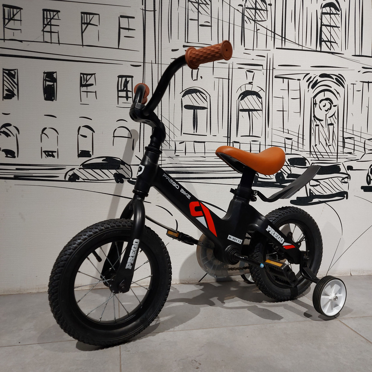 Облегченный Детский двухколесный велосипед "Prego".12" колеса. Алюминиевый. С боковыми колесиками. Черный.