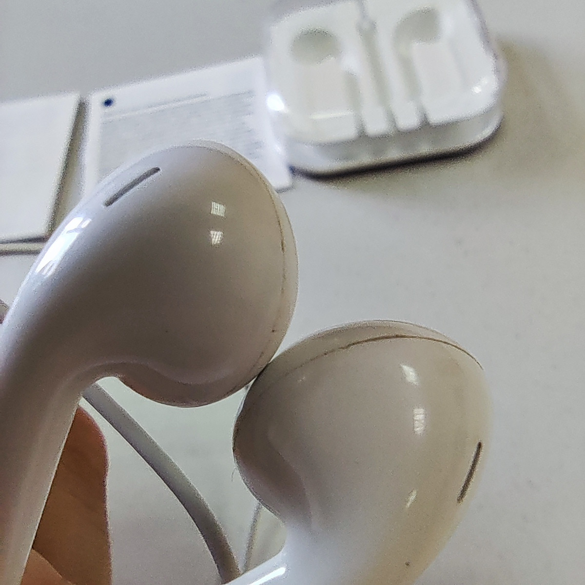 Гарнитура Apple EarPods, with Remote and Mic, for iPod/iPhone/iPad, White - фото 2 - id-p111729507