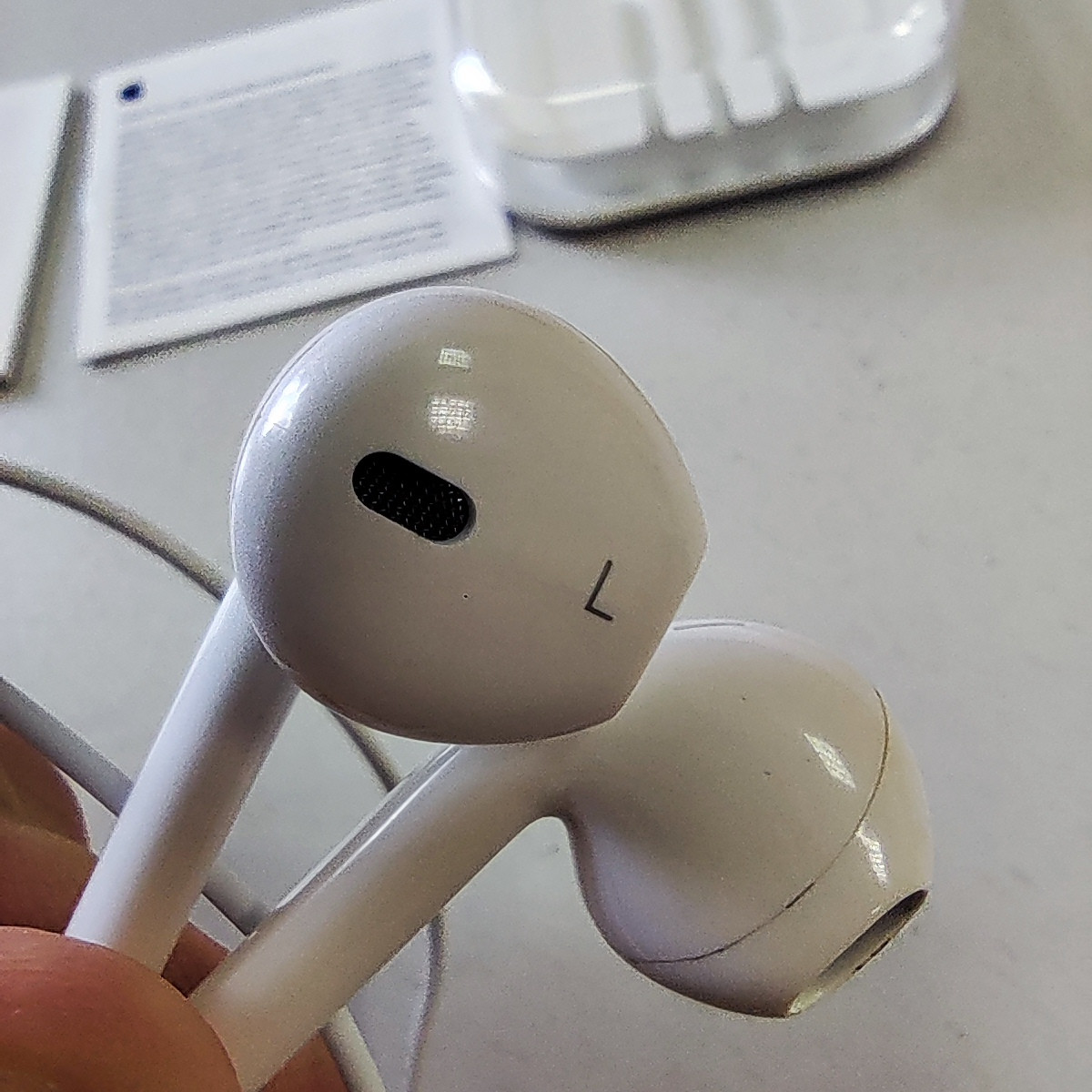 Гарнитура Apple EarPods, with Remote and Mic, for iPod/iPhone/iPad, White - фото 3 - id-p111729507