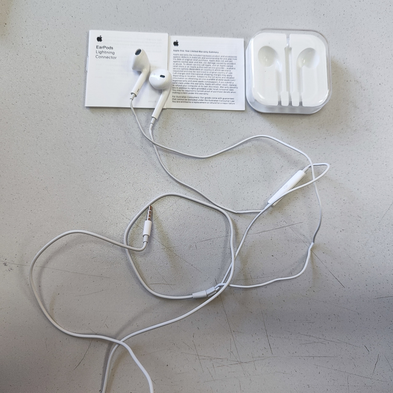 Гарнитура Apple EarPods, with Remote and Mic, for iPod/iPhone/iPad, White - фото 1 - id-p111729760
