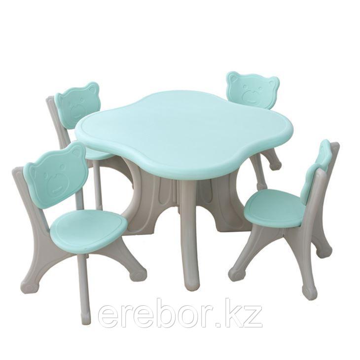 Пластиковые столик + 4 стула - фото 1 - id-p111773083