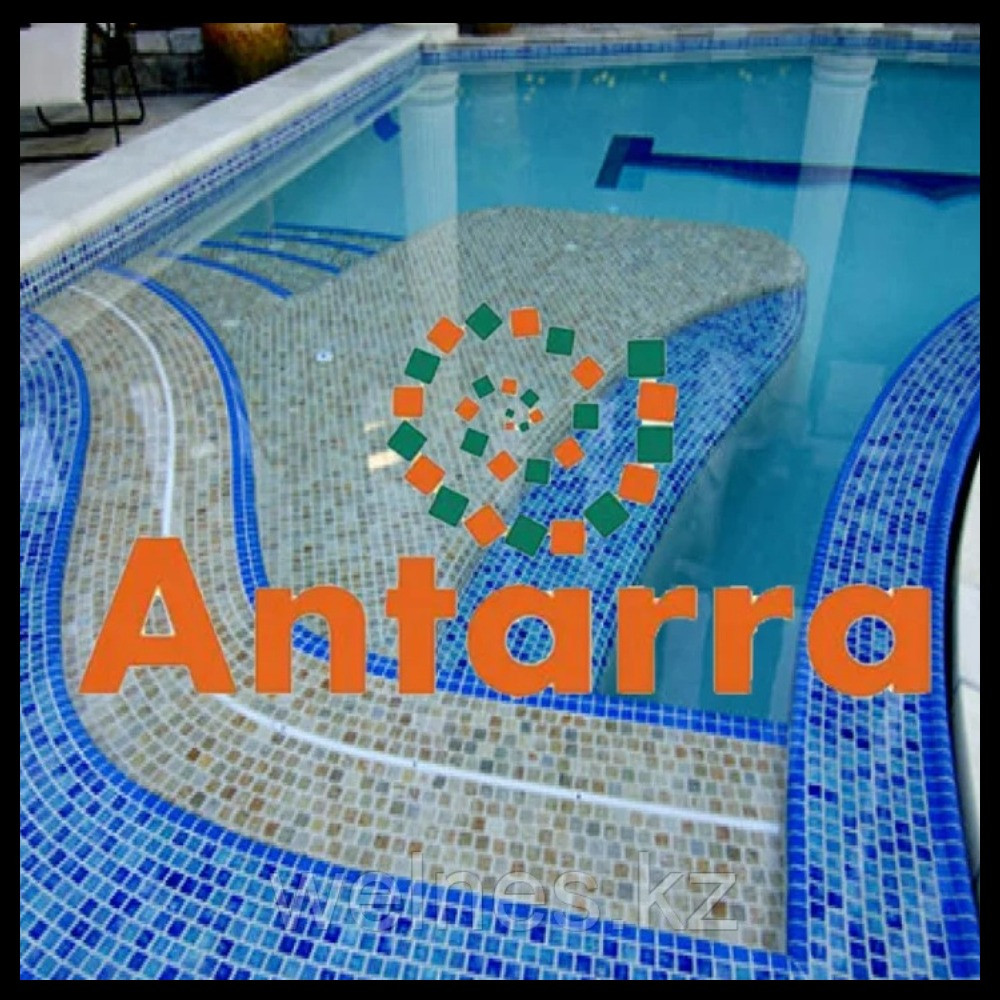 Стеклянная мозайка Antarra для отделки бассейна