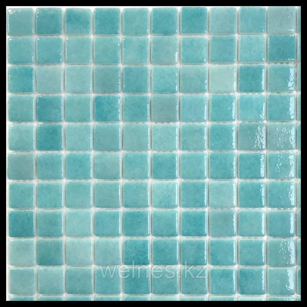 Стеклянная мозайка для бассейна Antarra Cloudy PG4602 (коллекция Cloudy, цвет - светло-бирюзовая)