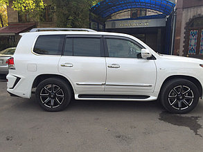 Lexus LX570 4