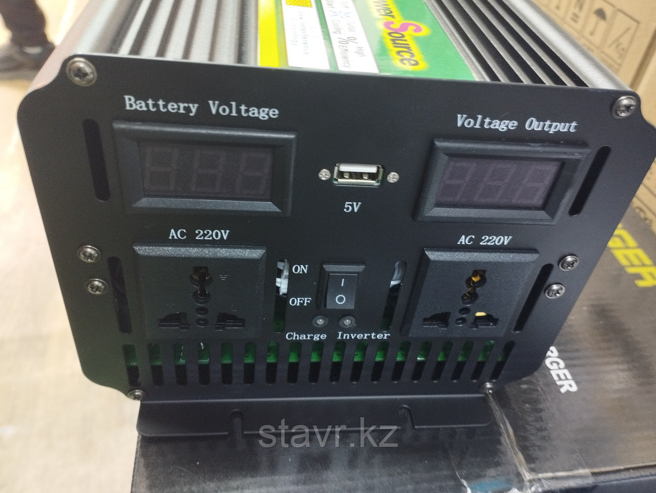 Инвертор преобразователь 12 220 SMART 3000 Вт с функцией зарядки и UPS - фото 2 - id-p111857748
