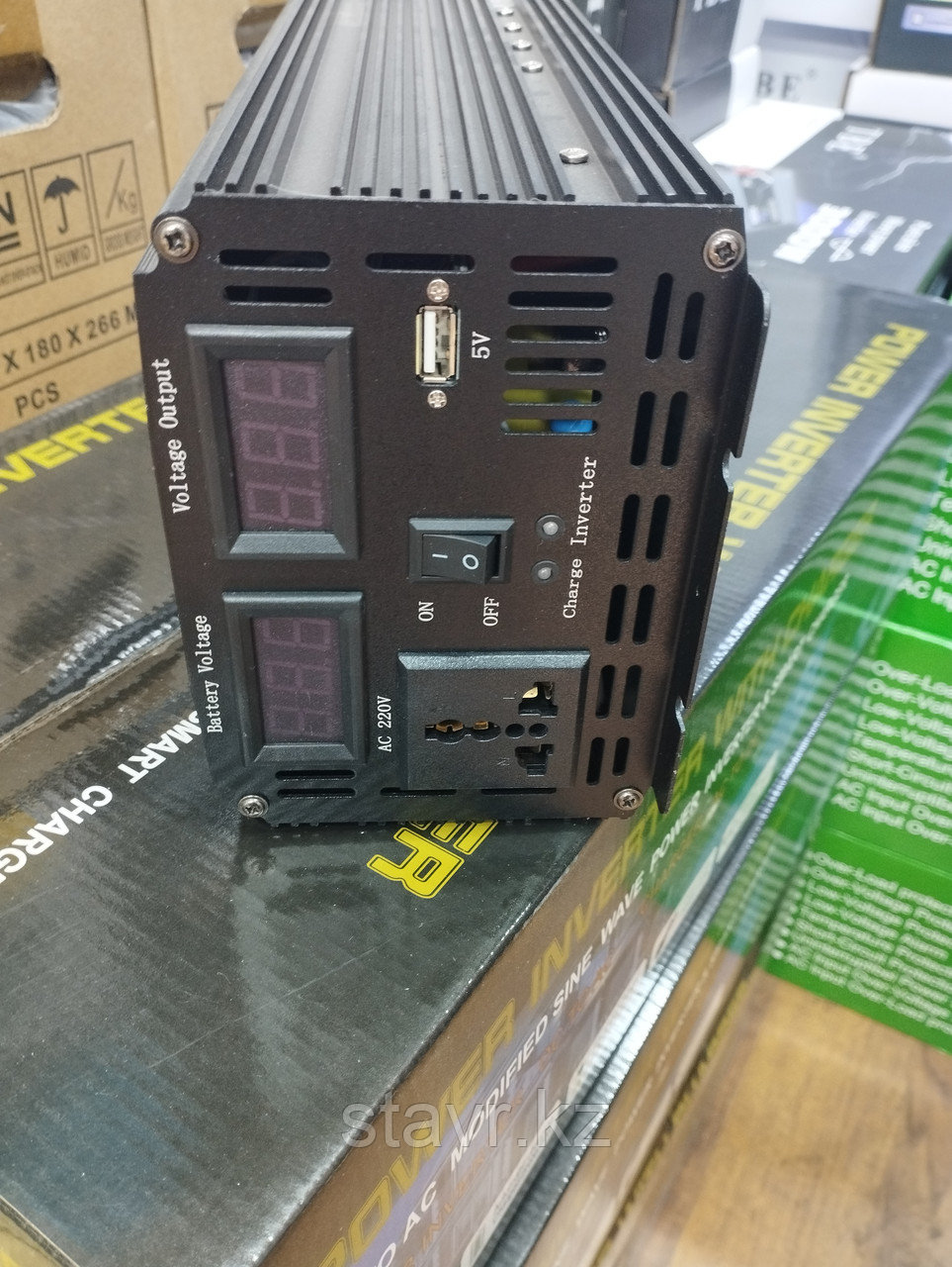 Инвертор преобразователь 12 220 SMART 2000 Вт с функцией зарядки и UPS - фото 3 - id-p103202606