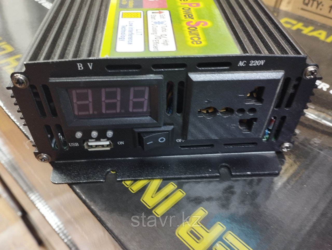Инвертор преобразователь 12 220 SMART 1500 Вт с функцией зарядки и UPS - фото 3 - id-p103202640