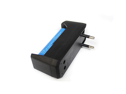 Зарядное устр-во для аккумулятора 18650, в розетку (EU)