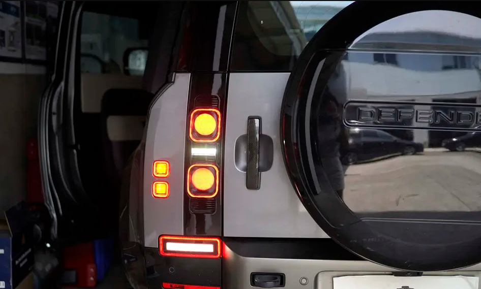 Задние стоп-сигналы с поворотником для Land Rover Defender L663 2019+ - фото 4 - id-p111978166