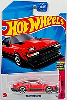 Hot Wheels Модель Toyota Supra '82, красный